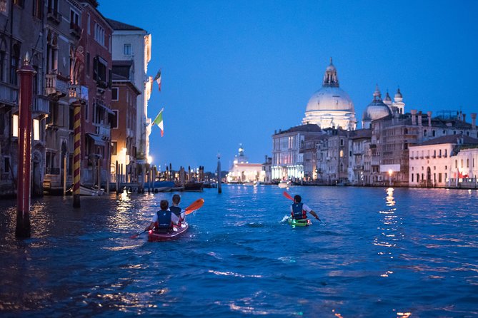 Real Venetian Kayak - Tour of Venice Canals with a Local Guide - A calm start with practical instruction
