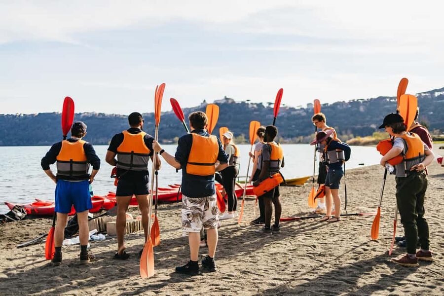 Rome: Popes' Lake, Kayak Tour with Swimming & Roman Pizza - Who will get the most from this outing?