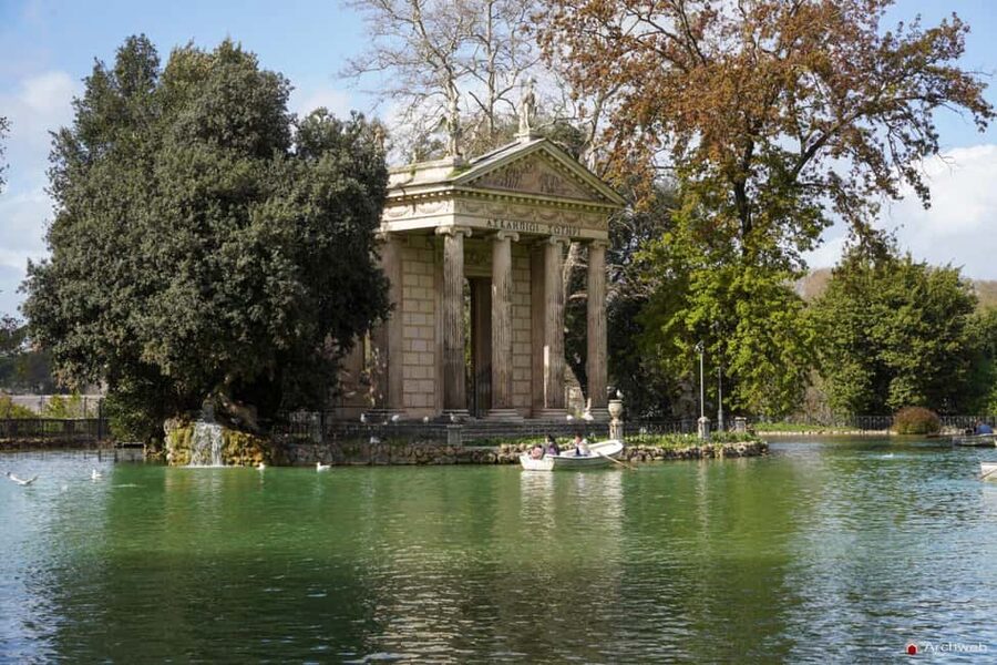 ROME: Villa Borghese Lake tour by boat paddling independently +aperitivo - Finding the staff at the Roman Arch