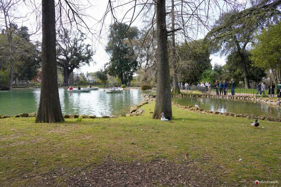 ROME: Villa Borghese Lake tour by boat paddling independently +aperitivo - Is this Villa Borghese boat tour worth booking?