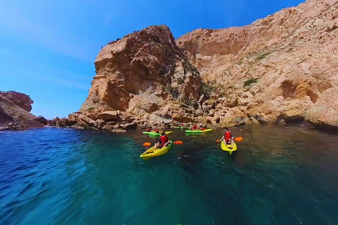 Route in Kayak Moraira - Entering the sea cave when conditions allow