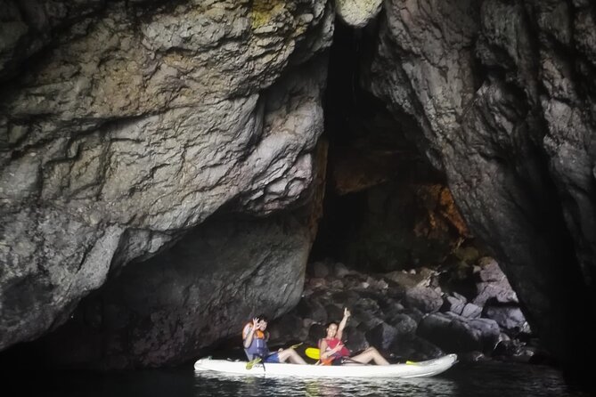 Sagres: Praia Da Ingrina Caves Guided Kayaking Tour - Paddling through the coastal caves