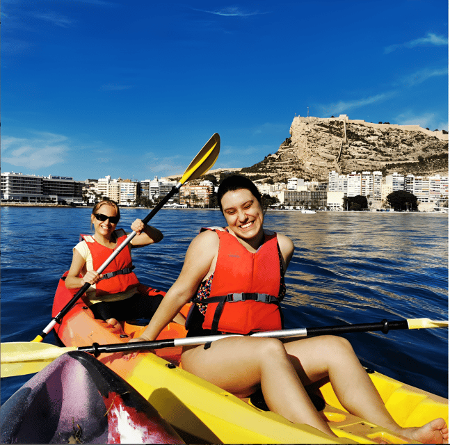 San Juan Beach: Double Kayak rental 2 Hours +Snack and Drink - Sharing a double kayak on the Mediterranean