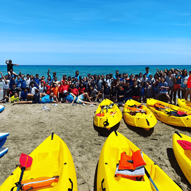 San Juan Beach: Double Kayak rental 2 Hours +Snack and Drink - Moving along Alicante’s rocky coastline
