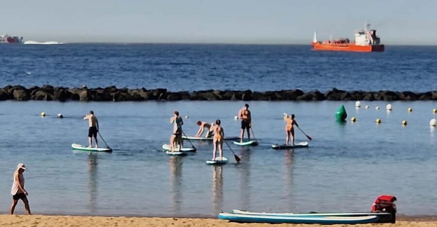 Santa Cruz de Tenerife: Las Teresitas Stand Up Paddle Course - The next hour: independent paddling at the beach