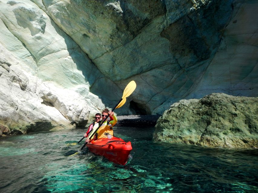 Santorini: Sea Kayaking with Light Lunch - What to bring and who should skip it