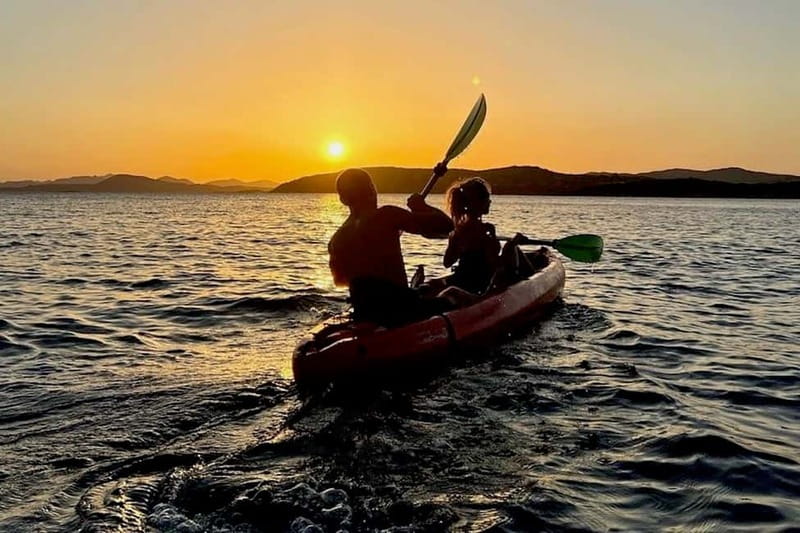 Sardinia: Sunset Kayak Tour + Snorkeling and Local Aperitif - Why the sunset setting matters