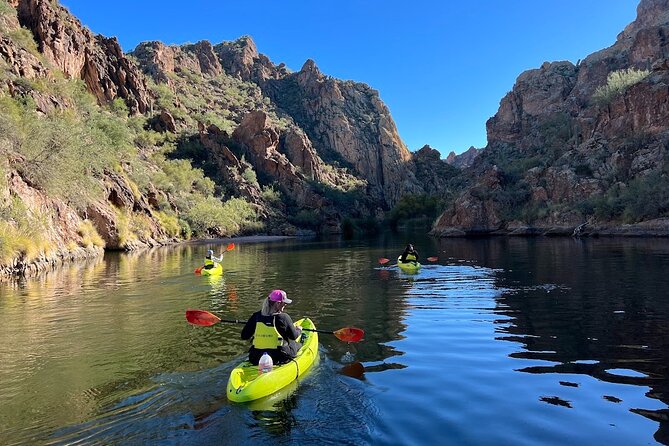Scenic Guided Kayaking Tour on Saguaro Lake - A snack stop at the canyon cove
