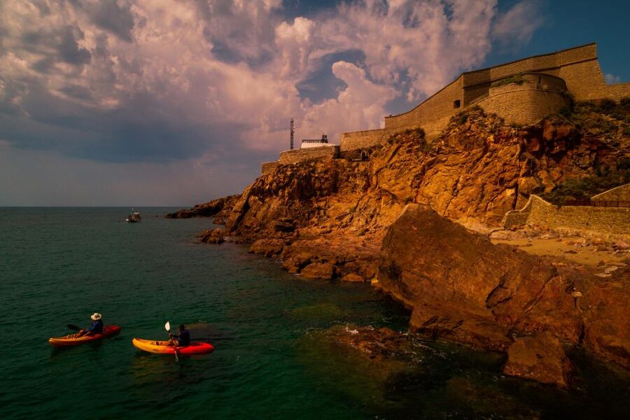 Sea kayak tour: Sète, the French pearl of the Mediterranean - Why Sète makes sense from a kayak