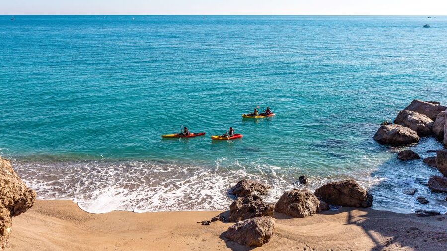 Sea kayak tour: Sète, the French pearl of the Mediterranean - Along the Corniche toward the Theatre of the Sea