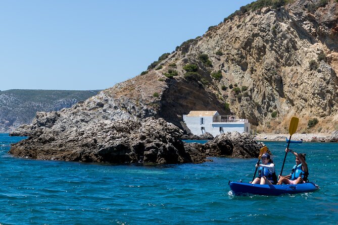 Sesimbra : Guided Kayak Tour in Arrábida Natural Park & Caves - Returning to Sesimbra after three hours