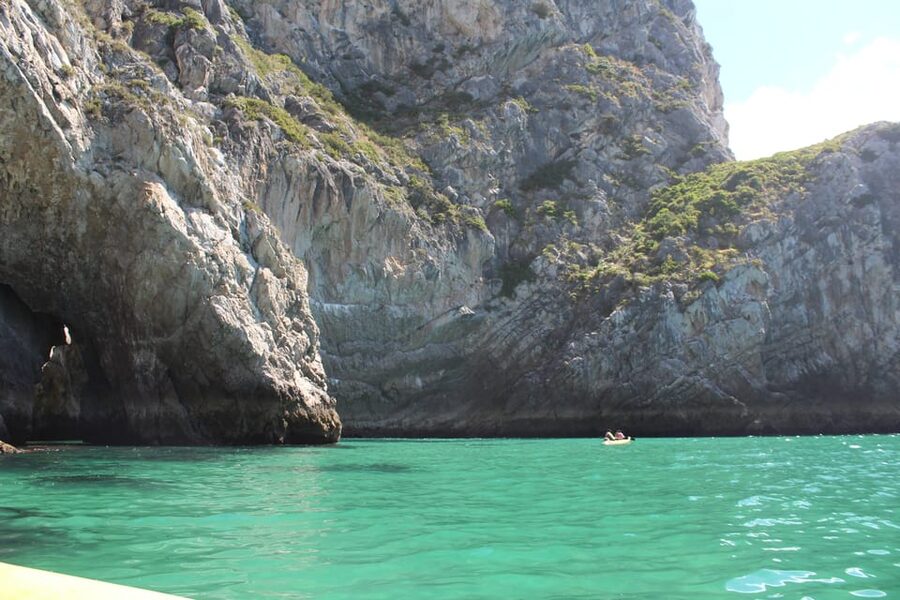 Sesimbra: Ribeiro Cavalo Beach, Caves, & Arrábida Kayak Tour - Picking the right time and packing smart