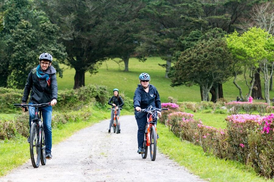 Sete Cidades: Kayaking and Biking Adventure - Kayaking on the clear lake