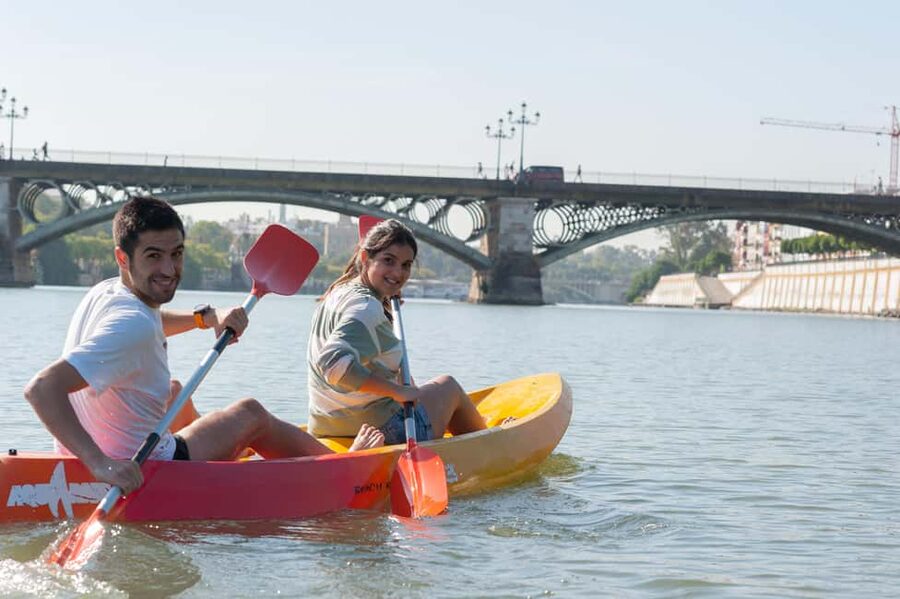 Sevilla: Kayak Rental on the Guadalquivir - Finding the Canoeing Club Triana Meeting Point