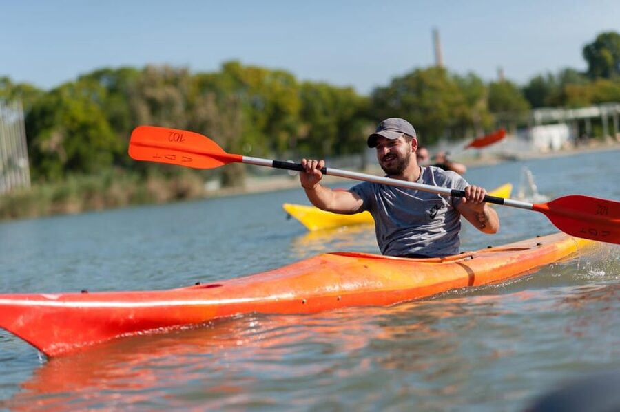 Seville:Guadalquivir River Kayak Tour - Triana and the Castillo de San Jorge
