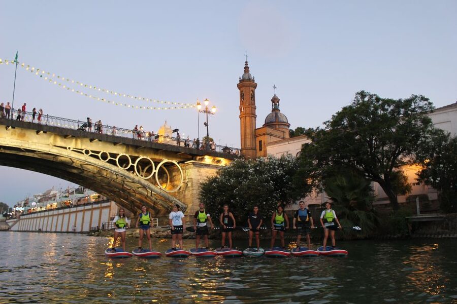 Seville: Sunset and Evening Paddle Boarding Tour - First strokes on the Guadalquivir