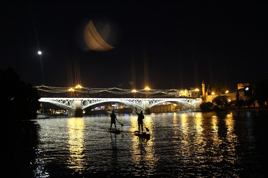 Seville: Sunset and Evening Paddle Boarding Tour - Sunset views near Triana Bridge