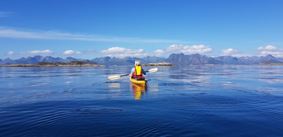 Skrova Island : 3hours Guided Kayak Tour - Booking flexibility and practical details