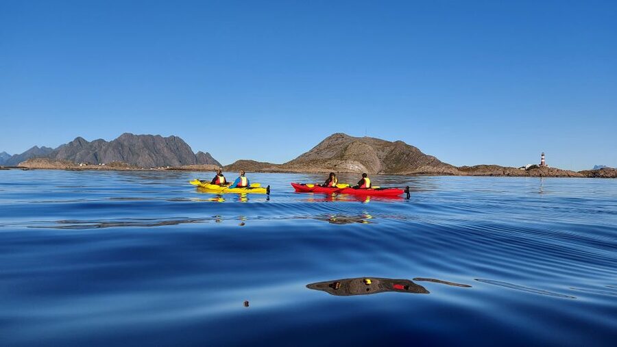 Skrova Island : 3hours Guided Kayak Tour - Getting from Svolvær to the Heimbrygga meeting point