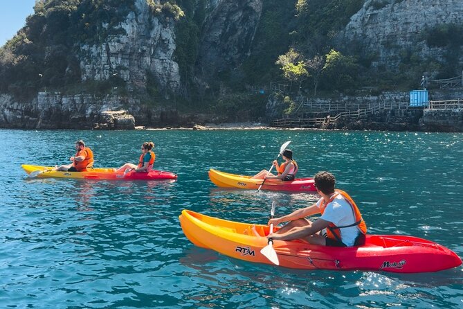 Small groups Kayak tour from Sorrento to Bagni Regina Giovanna - Entering the natural pool at Bagni Regina Giovanna