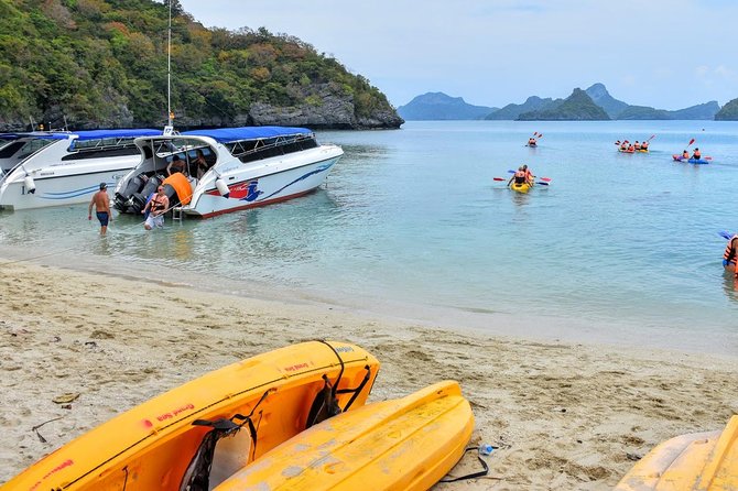 Snorkel and Kayak Tour to Angthong Marine Park by Speedboat from Koh Samui - Koh Mae Ko and the green lagoon