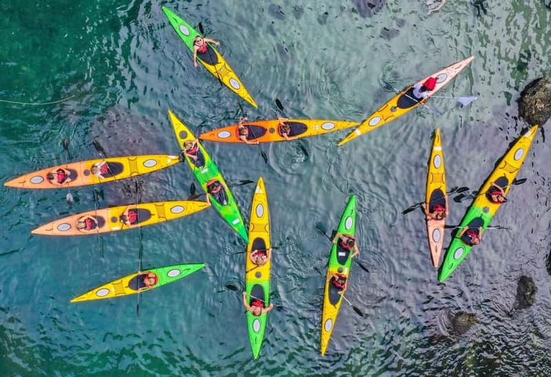 Sorrento: Guided Kayak Tour + Free 1h Paddleboarding - Following the Sorrento coast to Queen Giovanna’s Baths