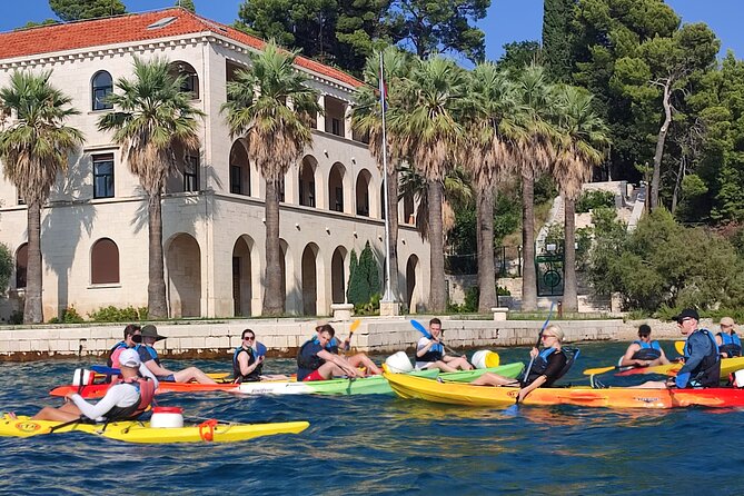 Split Sea Kayaking & Snorkeling Tour - What to bring for the rocks and sun