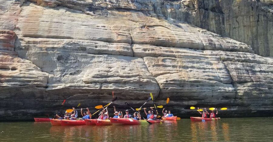 Starved Rock State Park: Guided Kayaking Tour - Why the view changes from the Illinois River