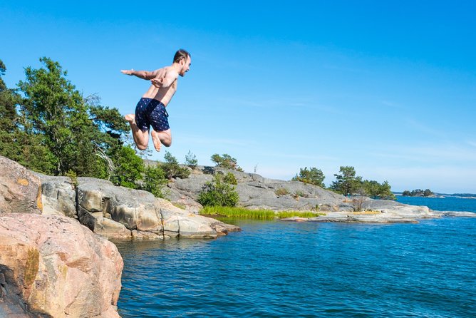Stockholm Archipelago Tour by Kayak - Leaving Stockholm for the Baltic islands