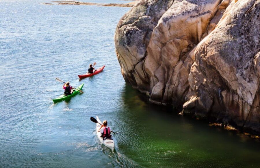 Stockholm: Full-Day Archipelago Kayaking Adventure - Learning to Handle the Kayak