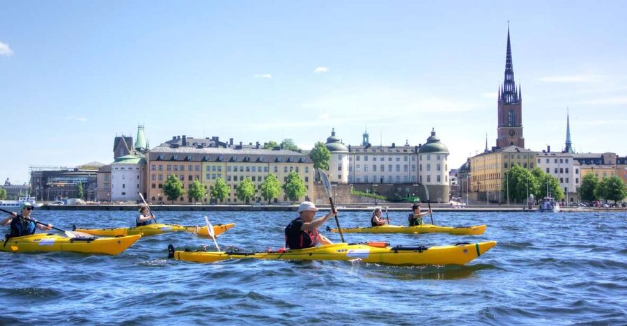Stockholm: Guided Kayak City Tour & Optional Midsummer Meal - The route: canals, islands, and Stockholm City Hall