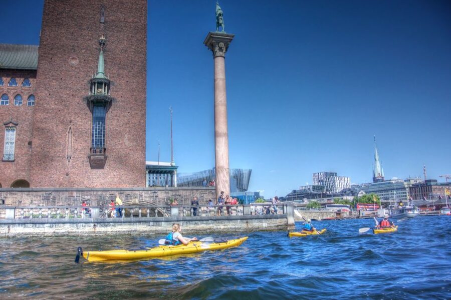 Stockholm: Guided Kayak City Tour & Optional Midsummer Meal - Morning sightseeing or evening paddle with dinner?
