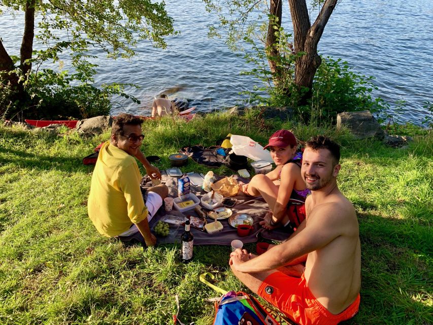 Stockholm: Sunset Kayak Tour in the City + Swedish Fika - The second 1.5 hours: bridges, old neighborhoods, and evening light