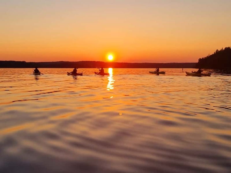 Stockholm: Sunset Kayak Tour on Lake Mälaren with Tea & Cake - Why Lake Mälaren makes a fine evening escape