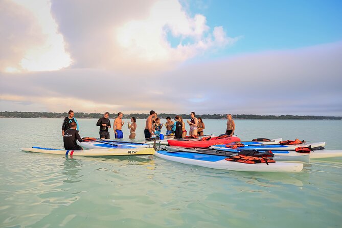 Sunrise Paddle Quest: Embrace the Dawn on Bacalar's Waters - Timing, clothing, and small practical details
