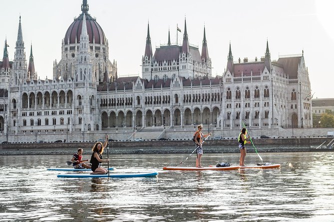 Sunrise SUP to the heart of Budapest - Buda Castle and the old royal hill