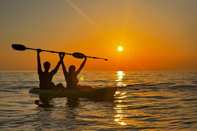 Sunset kayak/Sup tour - Lukova caves and Secret beaches - Why Lukova is best seen from the water