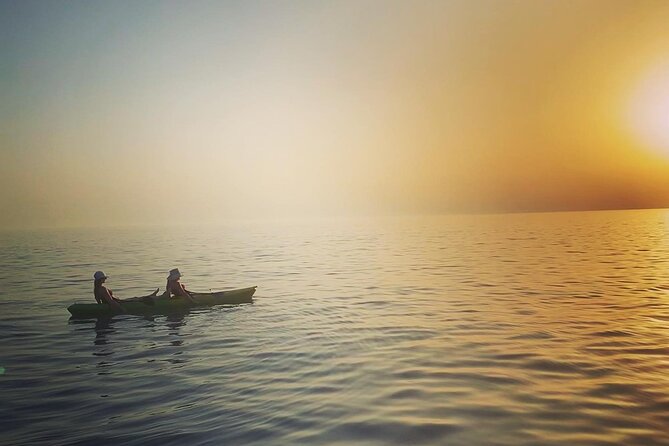 Sunset kayak/Sup tour - Lukova caves and Secret beaches - Who will enjoy this sunset paddle