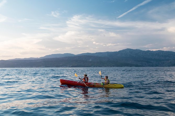 Sunset Kayaking - Learning the kayak before leaving shore