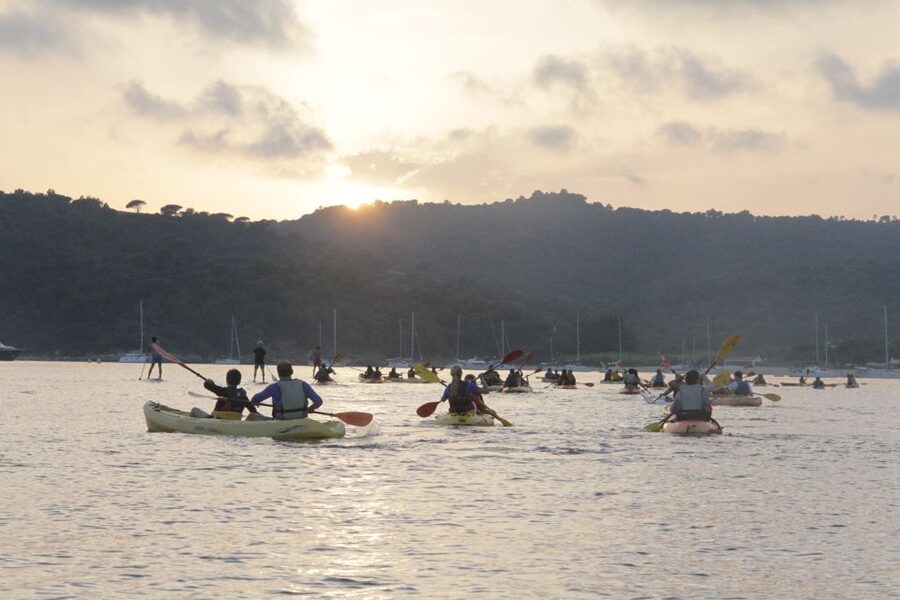 Sunset trip kayak tour in the gulf of Saint-Tropez - Starting at Pampelonne Beach in the early evening