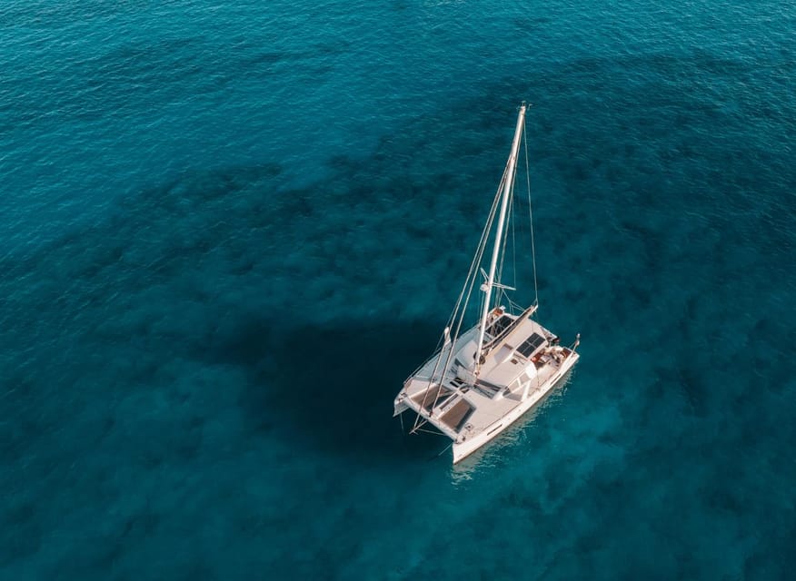 SUP Safari - Catamaran Cruise Dia Island & Gourmet Delights! - A SUP session for confident beginners and intermediates