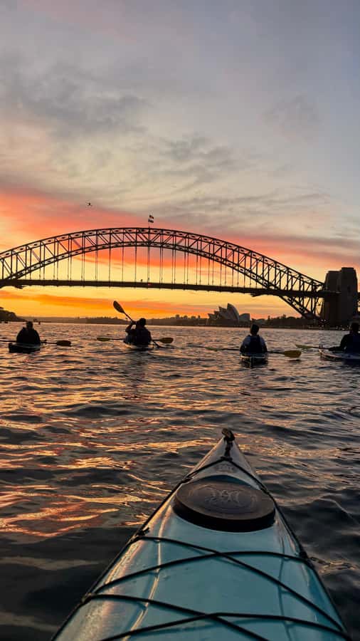 Sydney: Sunset Kayak Tour with Opera House Views - Guide style and the personal touch