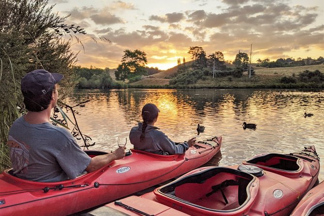 Tauranga: Evening Glowworm Kayak Tour - Clothing, comfort, and the practical bits