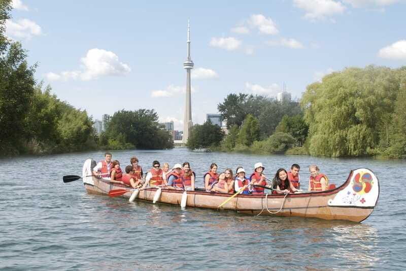 Toronto Islands: Voyageur Canoe Tour - Toronto Harbour delivers the big skyline view