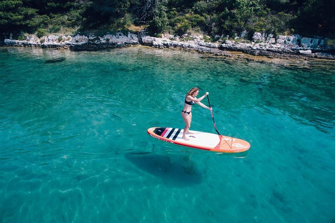 TRANSPARENT KAYAKING or SUP-ing AROUND ISLANDS - The transparent kayak: great for viewing, less ideal for distance