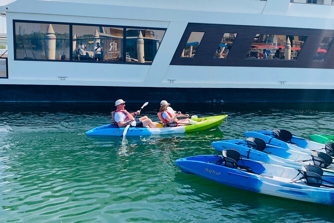 Two Hours Guided Kayaking Tour Reem Central Park Abu Dhabi - The people who make the outing work