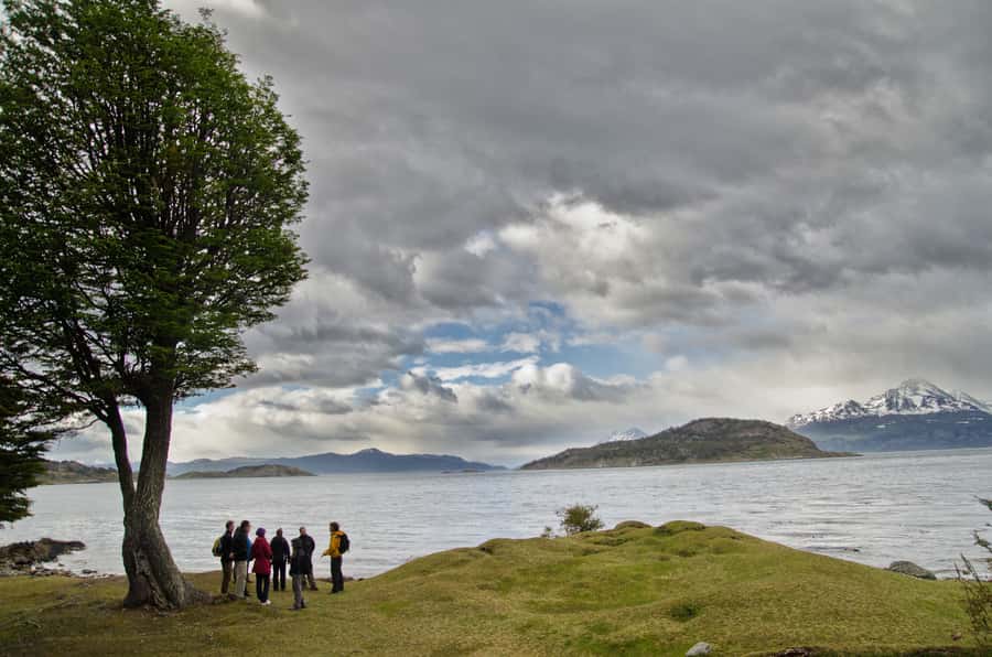 Ushuaia: Tierra del Fuego Trekking and Canoeing - Three hours among forest, rivers, and coast