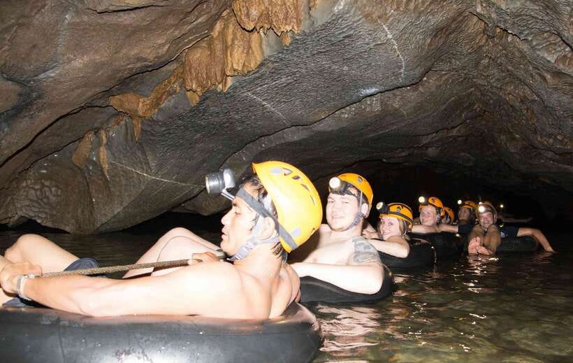 Vang Vieng: Kayaking & Cave Tubing with Zip Line/Blue Lagoon - Banana-leaf lunch beside Phar None Cliff