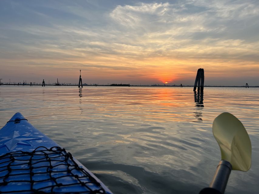 Venice: Sunset Kayak Tour in the Canals - Cannaregio and Castello from the water