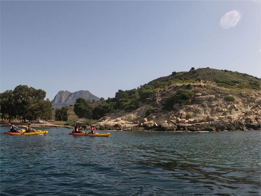 Villajoyosa: Excursión guiada en kayak con snorkel - Booking, cancellation, and language details